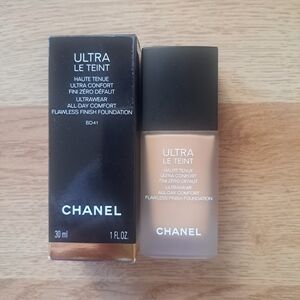 Chanel Ultra Le Teint Foundation BD41